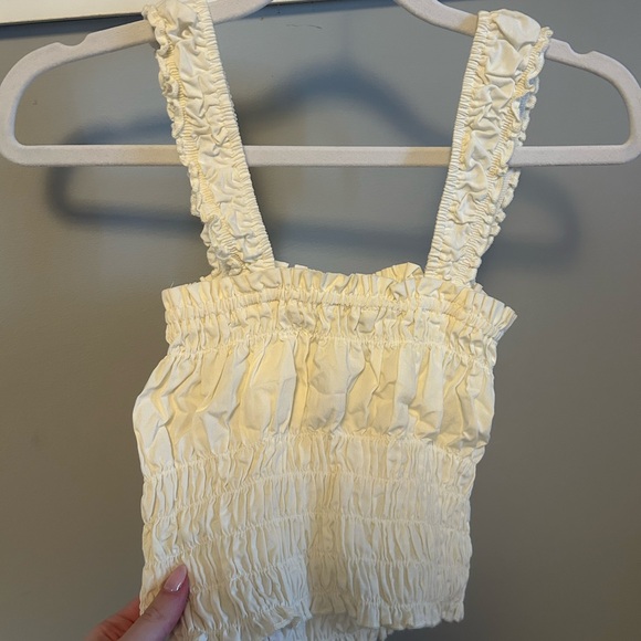 Summer/Spring Cream Ruched Top - Picture 5 of 7
